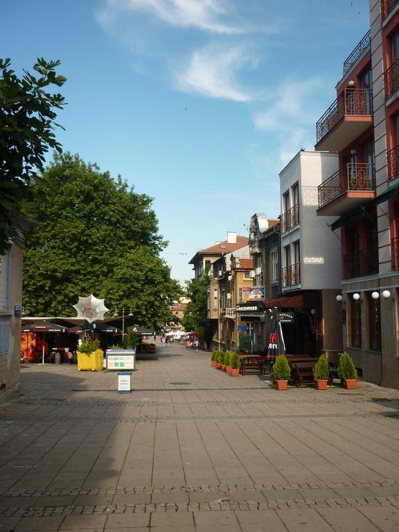 Sea Garden Plaza Apartment - Free Parking Burgas Rum bild