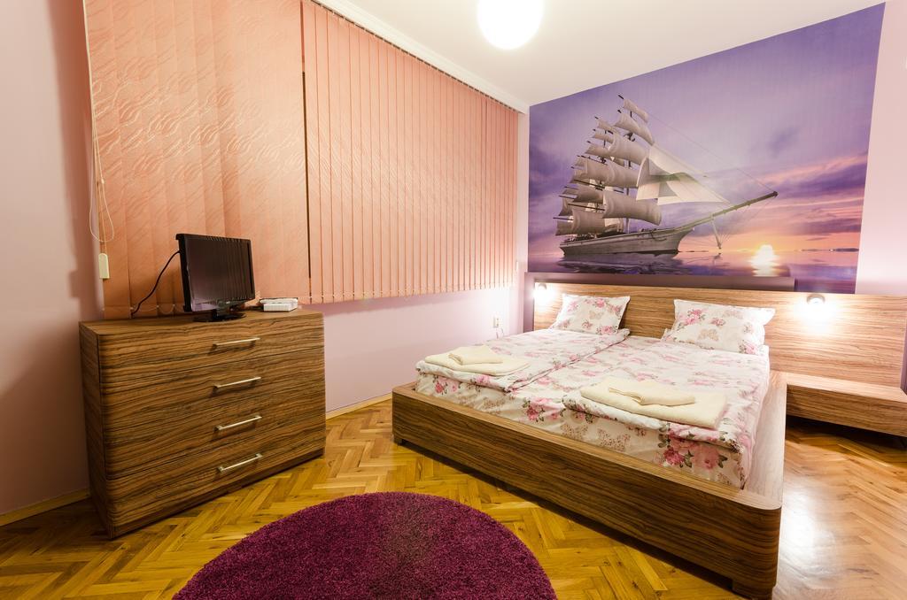 Sea Garden Plaza Apartment - Free Parking Burgas Exteriör bild