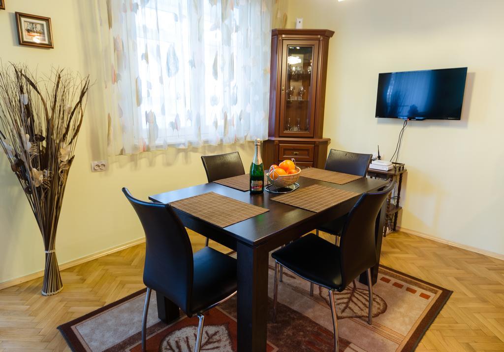 Sea Garden Plaza Apartment - Free Parking Burgas Exteriör bild