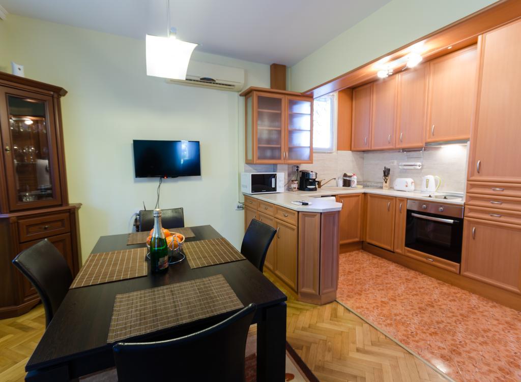 Sea Garden Plaza Apartment - Free Parking Burgas Exteriör bild